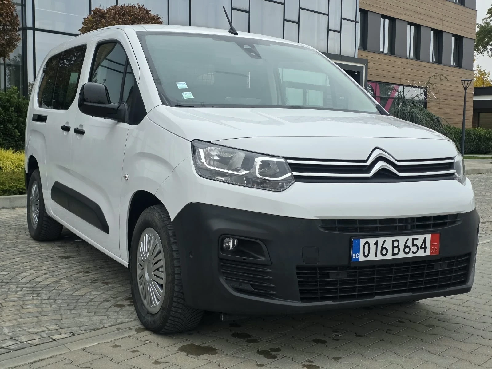 Citroen Berlingo XL, снимка 6 - Автомобили и джипове - 56691372