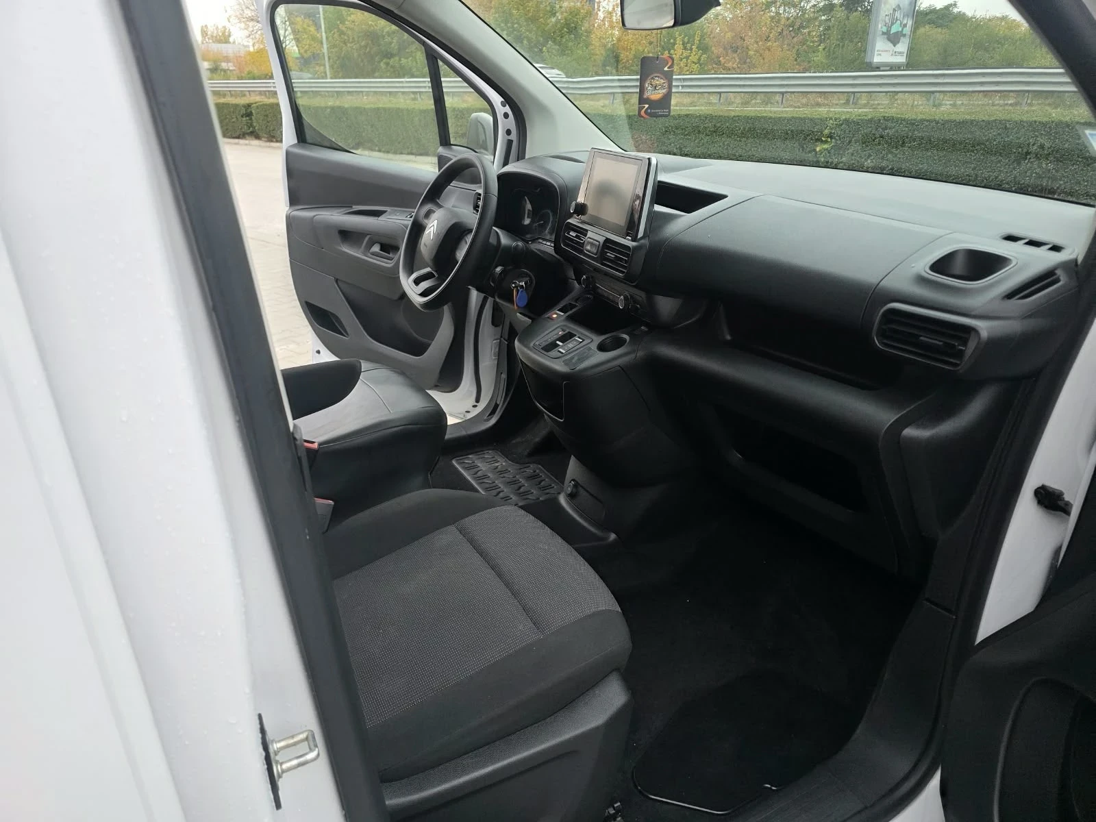 Citroen Berlingo XL, снимка 8 - Автомобили и джипове - 56691372