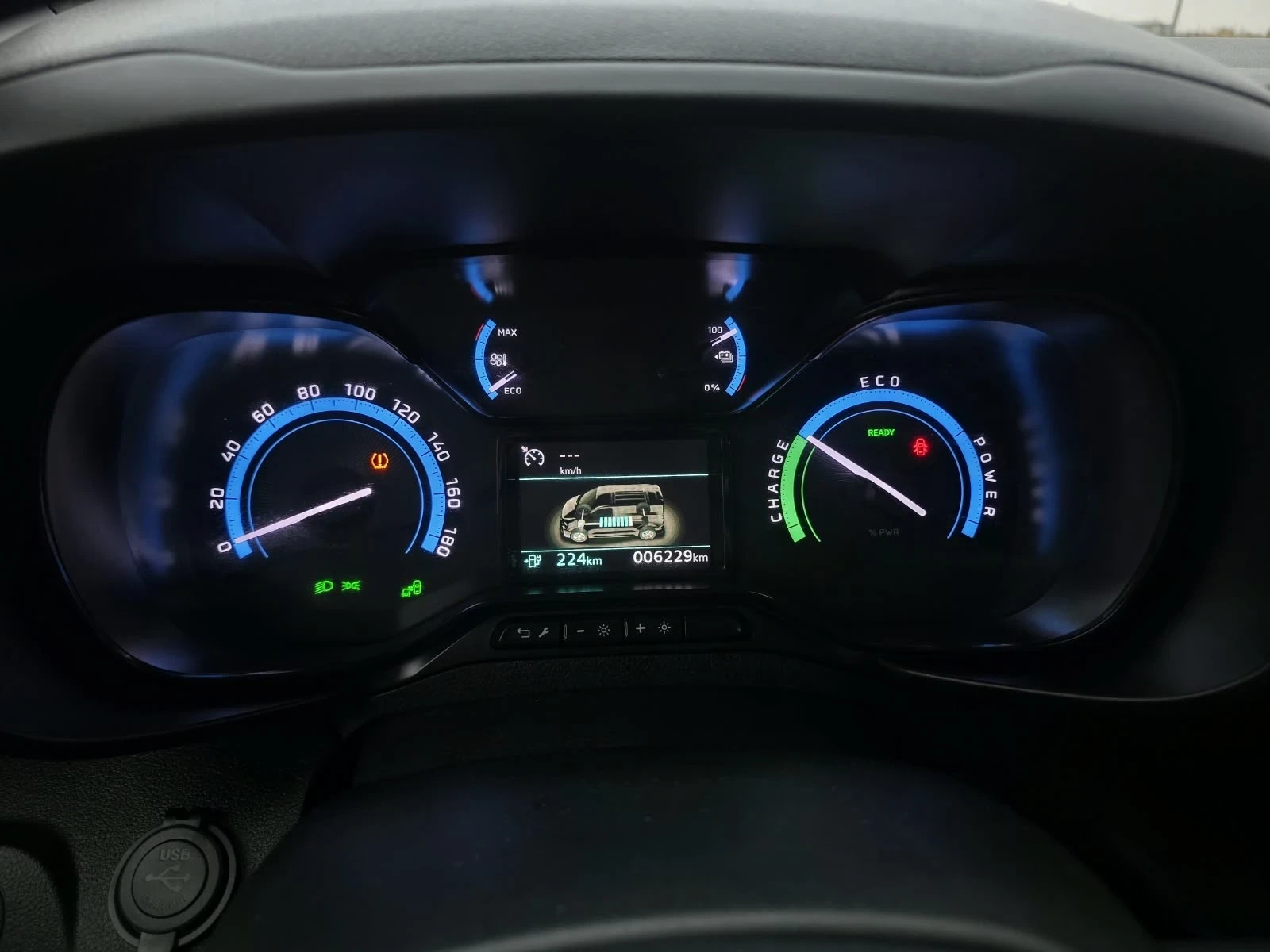 Citroen Berlingo XL, снимка 9 - Автомобили и джипове - 56691372
