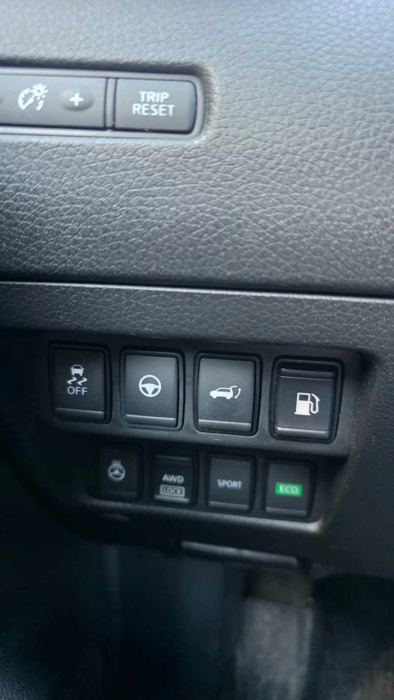 Nissan Rogue SL, снимка 12 - Автомобили и джипове - 52224636