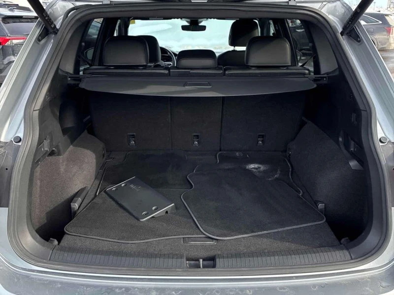 VW Tiguan  Highline R Line/Панорама/Подгрев/Кейлес/Клип, снимка 13 - Автомобили и джипове - 53539231