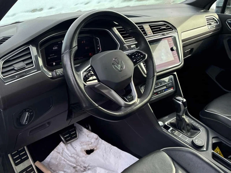 VW Tiguan  Highline R Line/Панорама/Подгрев/Кейлес/Клип, снимка 6 - Автомобили и джипове - 53539231