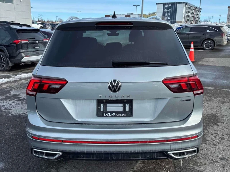 VW Tiguan  Highline R Line/Панорама/Подгрев/Кейлес/Клип, снимка 5 - Автомобили и джипове - 53539231