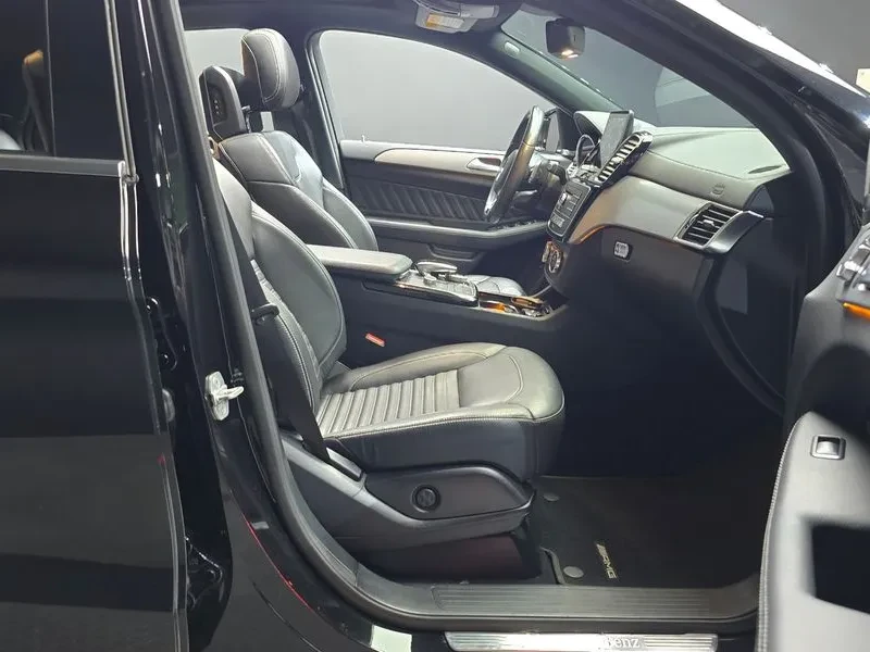 Mercedes-Benz GLC 350 D 4Matic Coupe, снимка 11 - Автомобили и джипове - 54917627