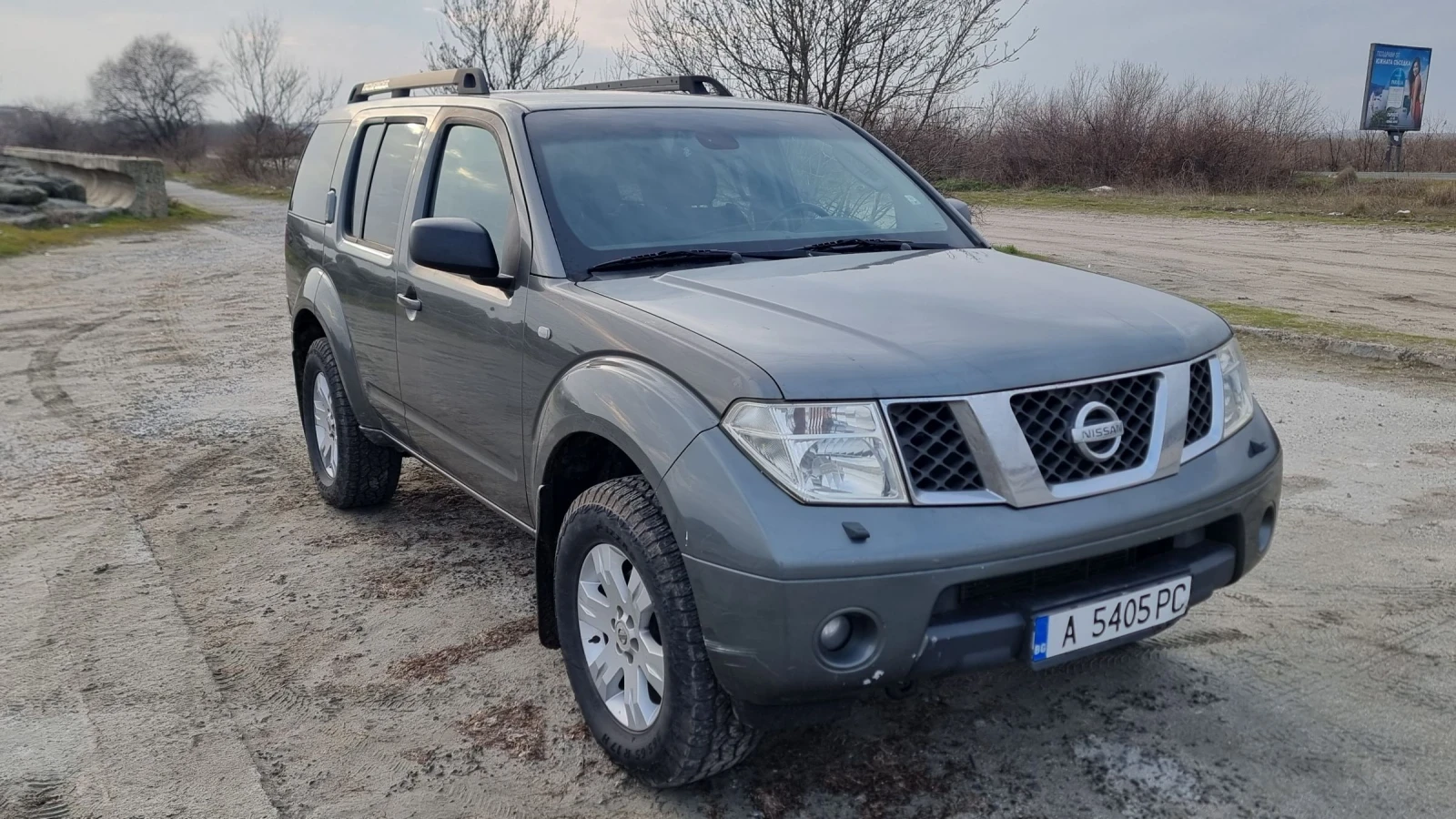 Nissan Pathfinder 6+ 1