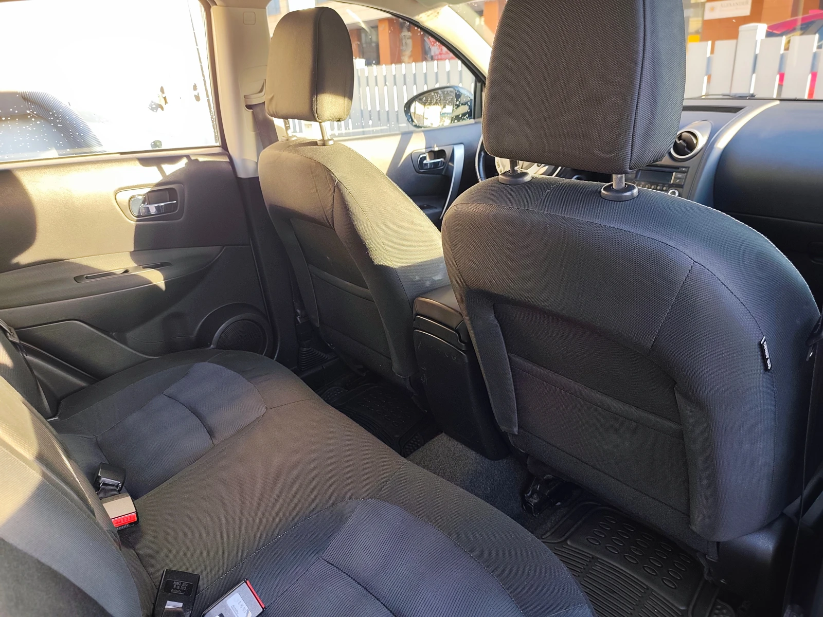 Nissan Qashqai, снимка 10 - Автомобили и джипове - 54314446