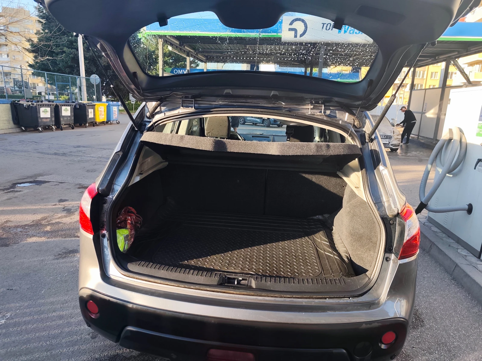 Nissan Qashqai, снимка 7 - Автомобили и джипове - 54314446