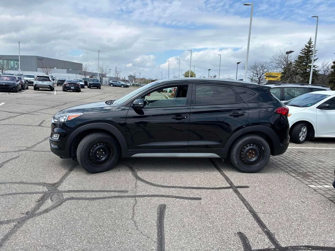 Hyundai Tucson | Preferred | ПОДГРЕВ | CARFAX | + ГУМИ ДЖАНТИ | , снимка 2 - Автомобили и джипове - 54543450