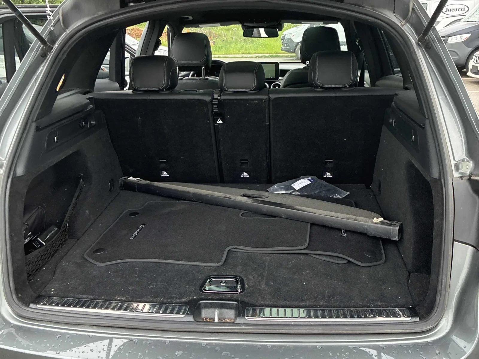 Mercedes-Benz GLC 300, снимка 11 - Автомобили и джипове - 54865664