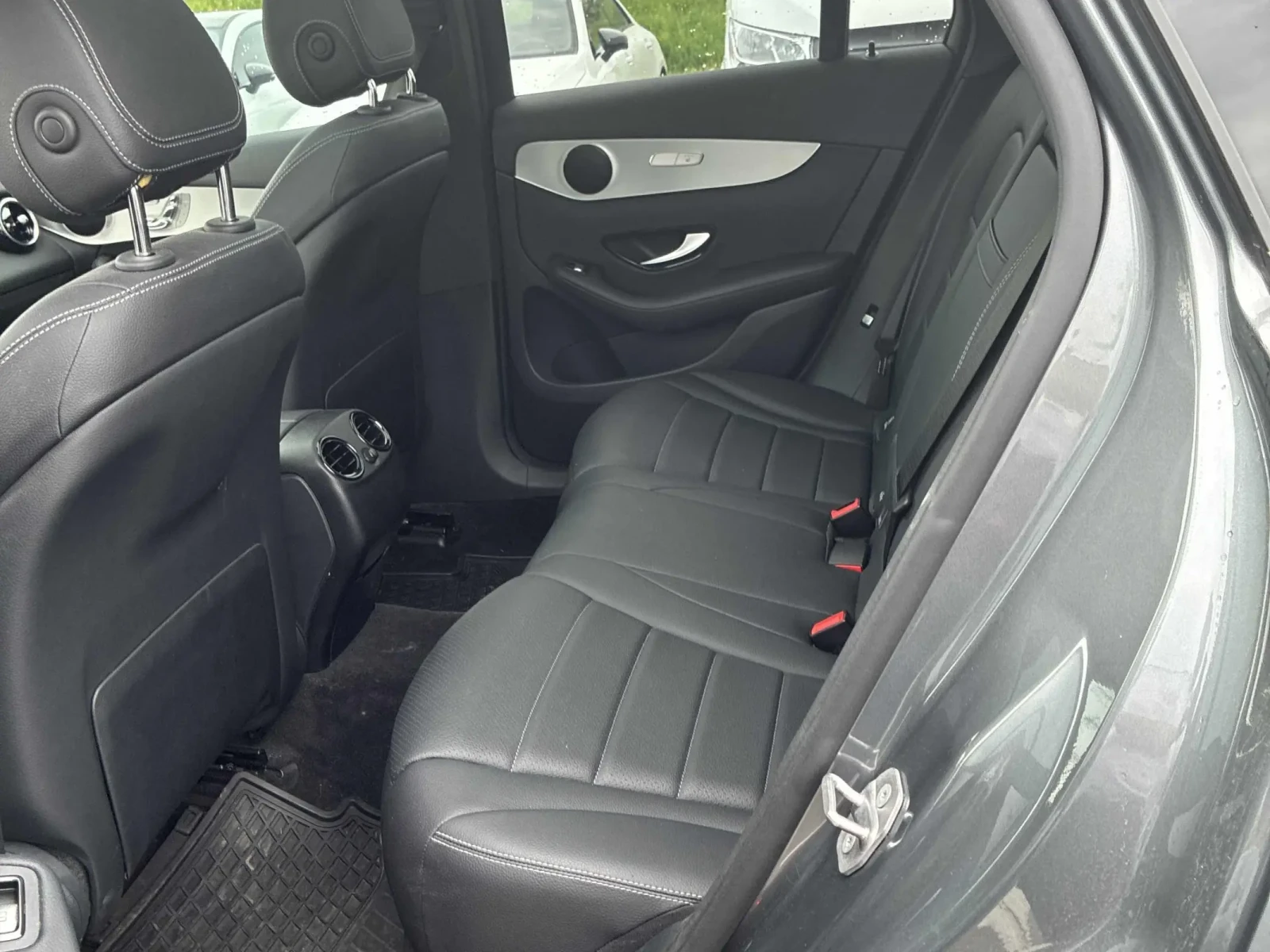 Mercedes-Benz GLC 300, снимка 10 - Автомобили и джипове - 54865664
