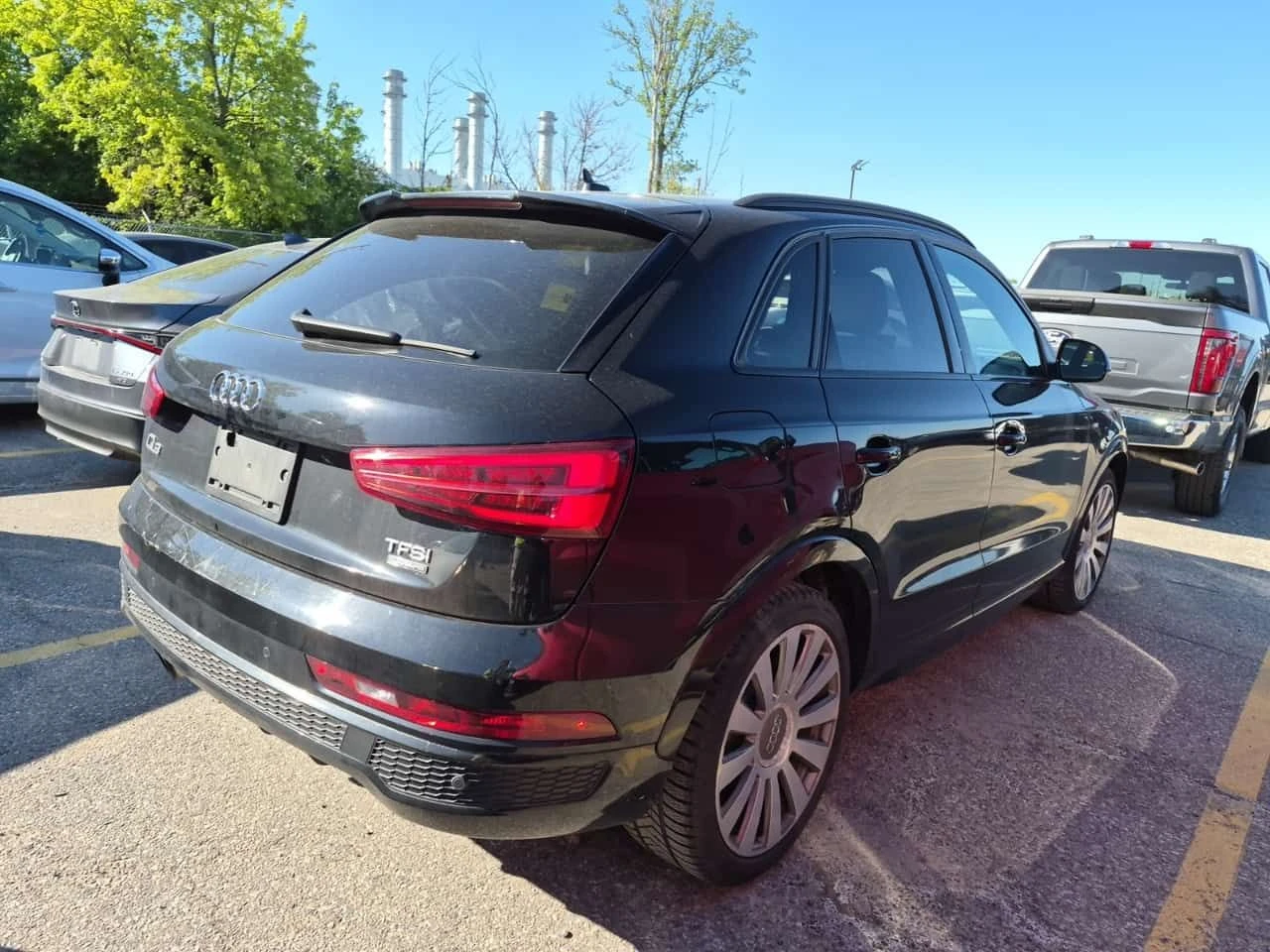 Audi Q3 | TECHNIK | CARFAX | БЕЗ ПЪРВОНАЧАЛНА ВНОСКА, снимка 3 - Автомобили и джипове - 55094319