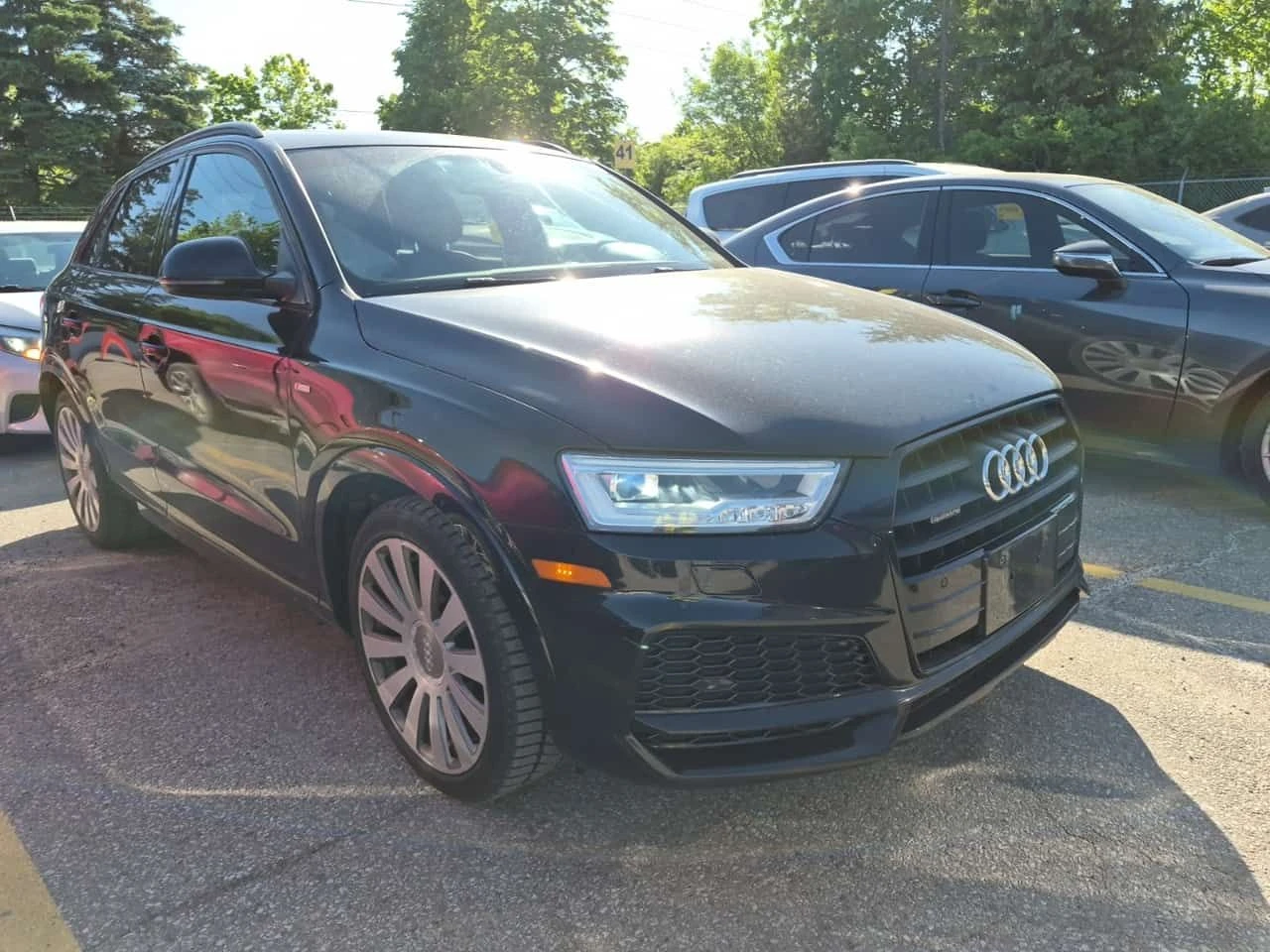Audi Q3 | TECHNIK | CARFAX | БЕЗ ПЪРВОНАЧАЛНА ВНОСКА, снимка 2 - Автомобили и джипове - 55094319