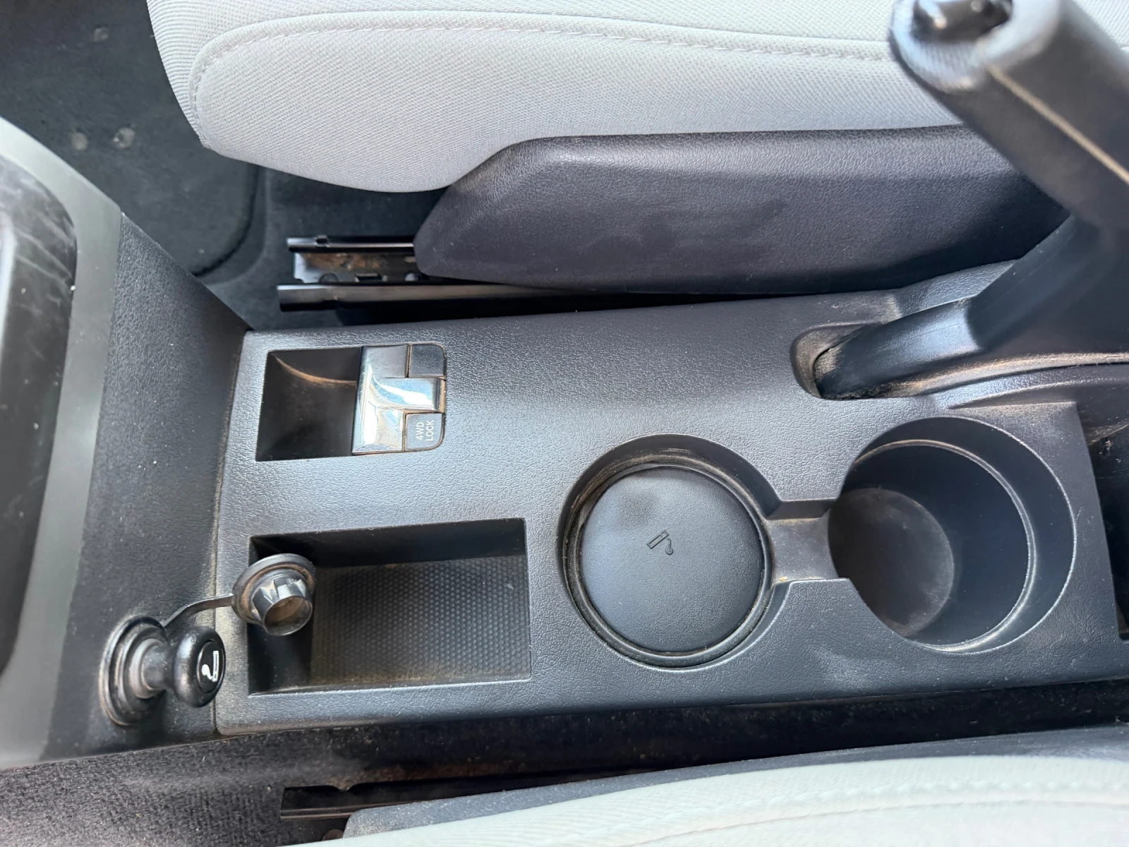 Jeep Compass / 2.0D / 4X4 / 140 HP /, снимка 14 - Автомобили и джипове - 55795977