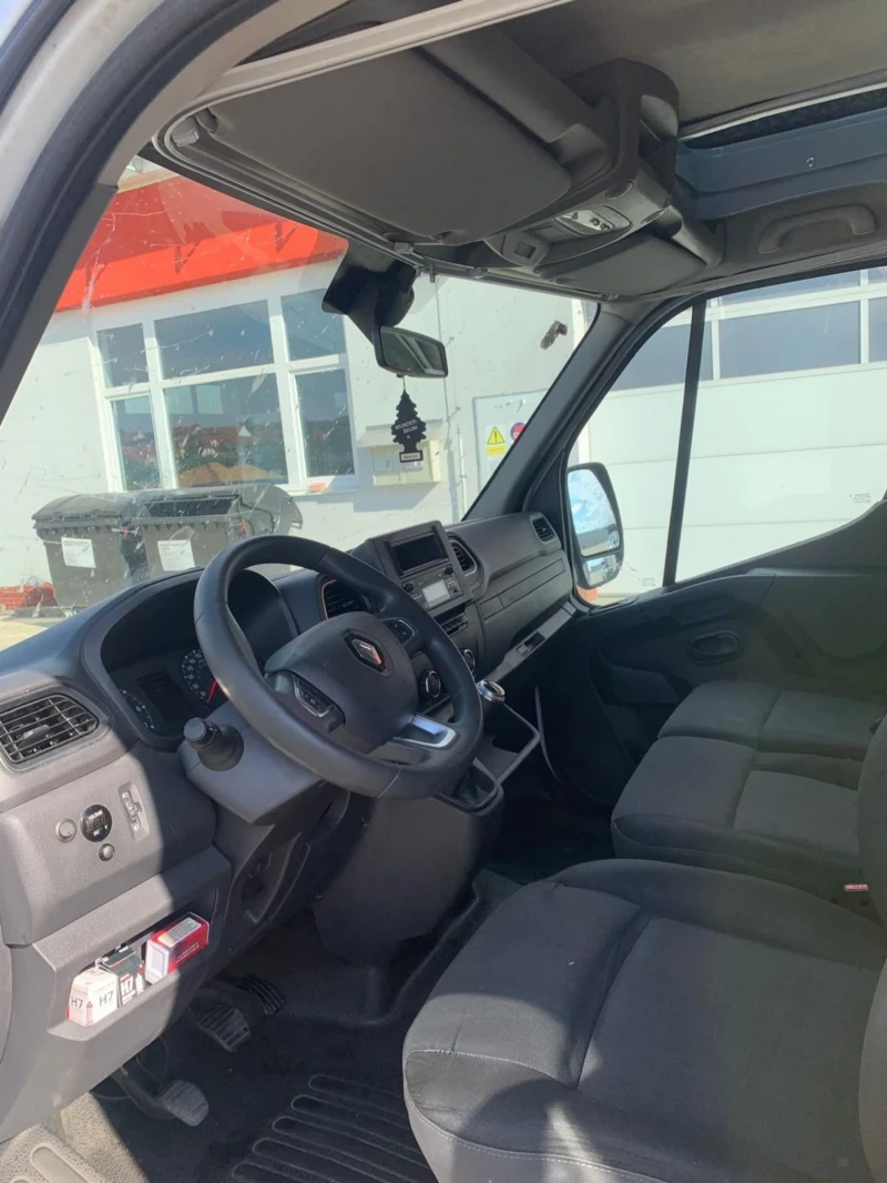 Renault Master 10 палета, снимка 4 - Бусове и автобуси - 47497377