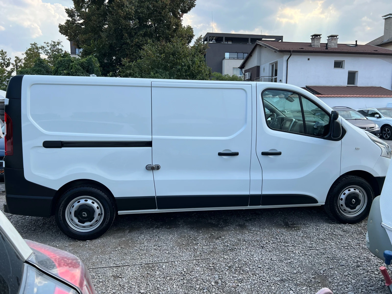 Opel Vivaro 165941км./ДЪЛГА БАЗА/ДВЕ СТРAНИЧНИ ВРАТИ/ПЕЧКА/PDC - изображение 5