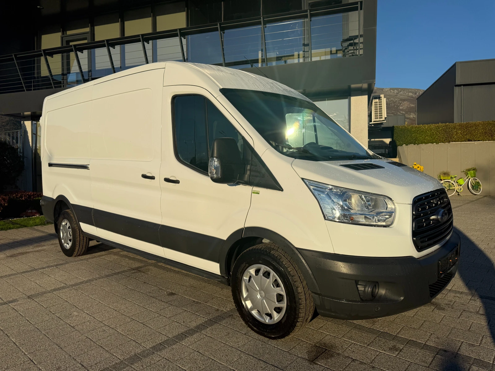 Ford Transit 2.2TDCI Клима Euro 5 L2H2  - изображение 2