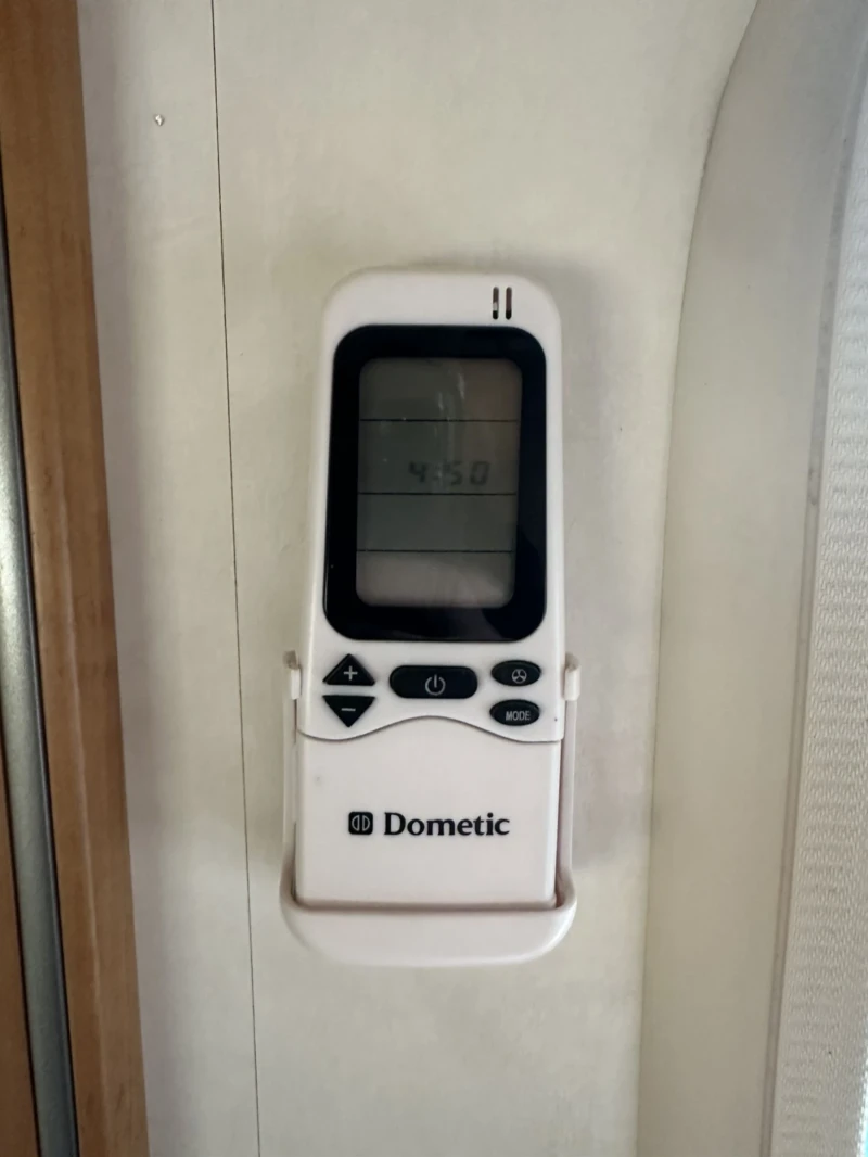 Кемпер HYMER / ERIBA B544, снимка 15 - Каравани и кемпери - 52121660