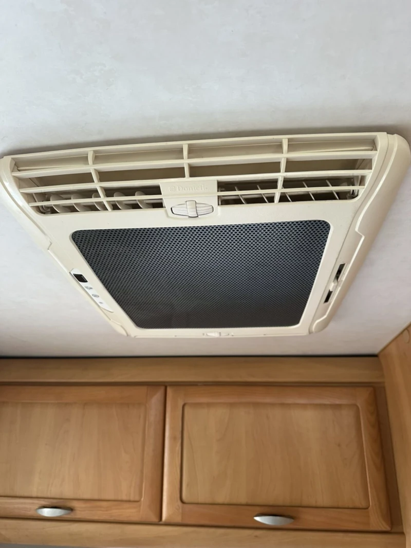 Кемпер HYMER / ERIBA B544, снимка 7 - Каравани и кемпери - 52121660