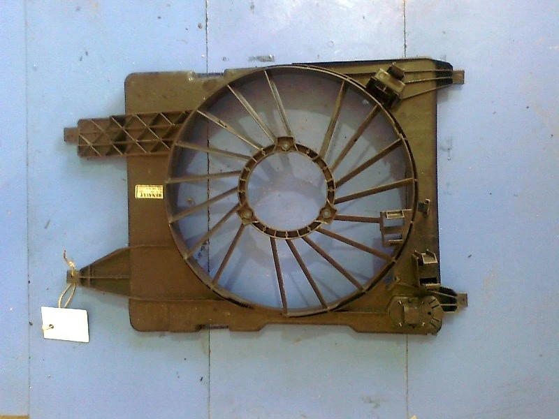 дифузьор за Рено Меган 2.0 16v комби