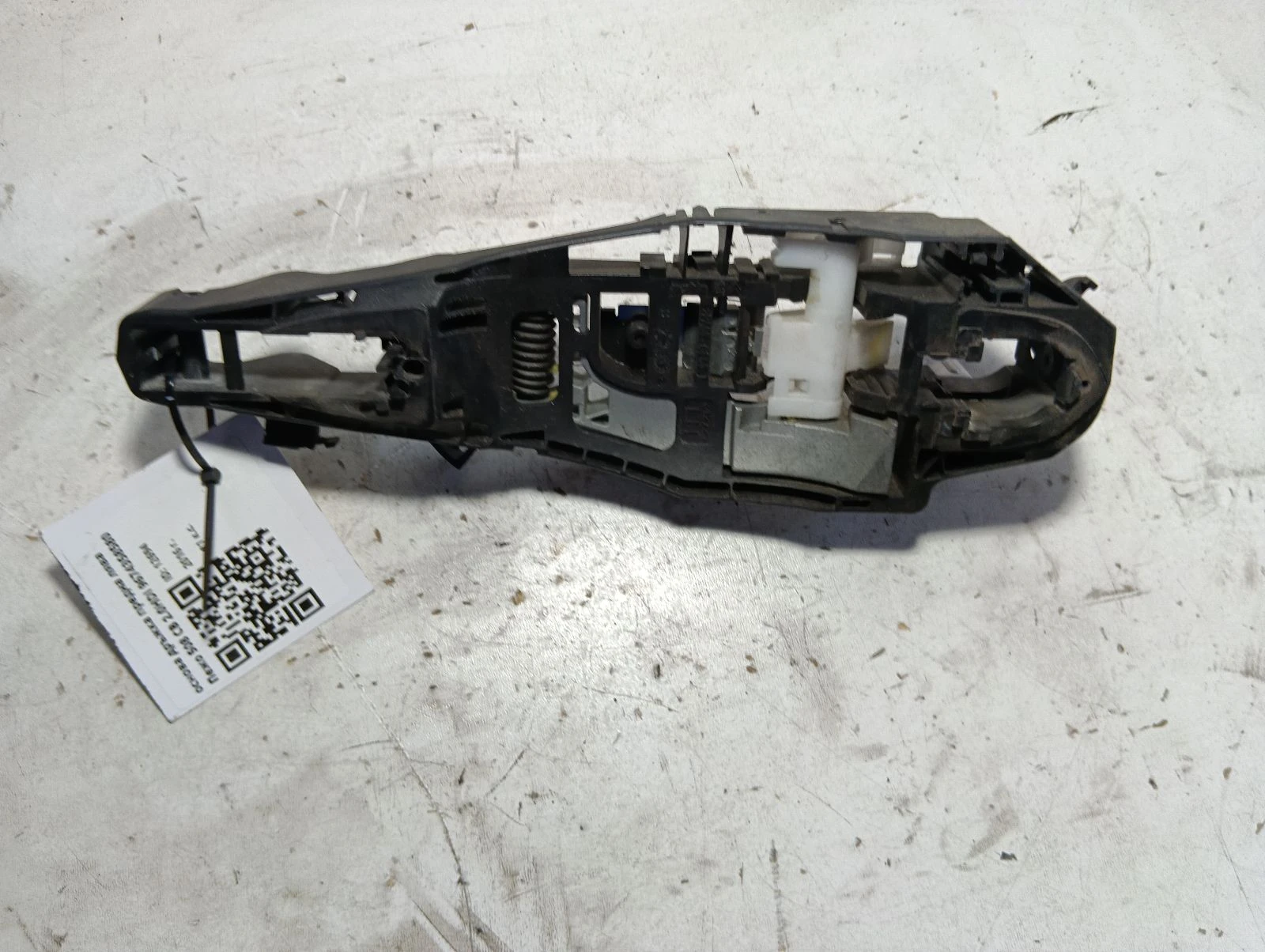 основа дръжка предна лява Пежо 508 СВ 2.0HDI 9674358580