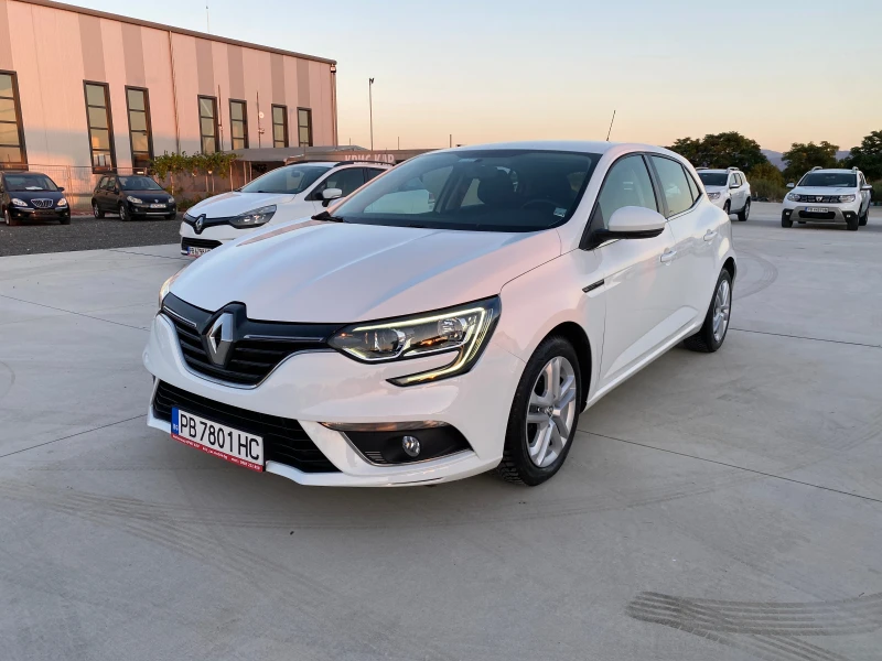 Renault Megane В-Гаранция-6-M/T-110кс, снимка 2 - Автомобили и джипове - 37424497