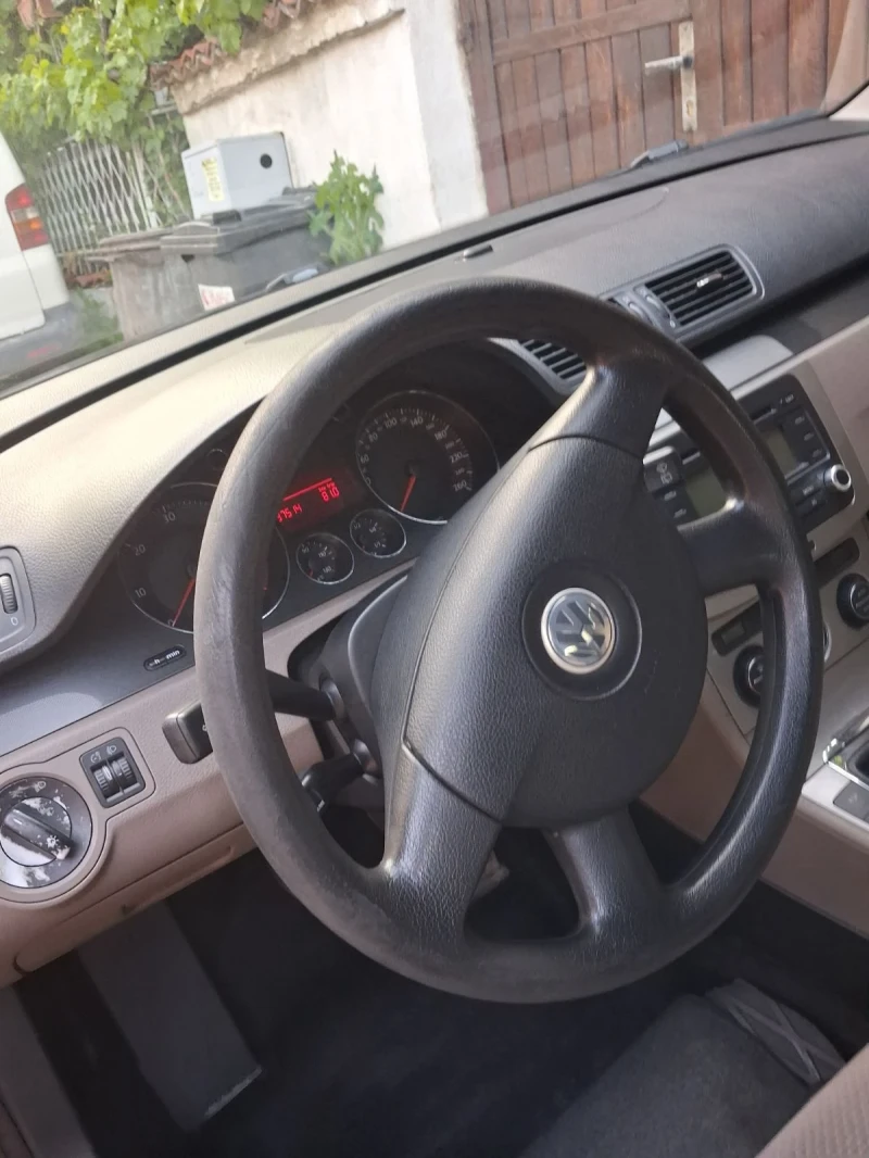 VW Passat, снимка 3 - Автомобили и джипове - 52459788