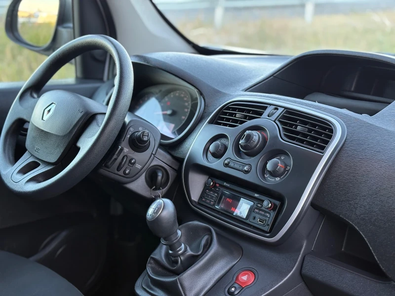 Renault Kangoo Maxi ( Две странични врати), снимка 9 - Автомобили и джипове - 52571005
