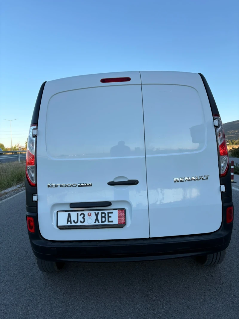 Renault Kangoo Maxi ( Две странични врати), снимка 7 - Автомобили и джипове - 52571005