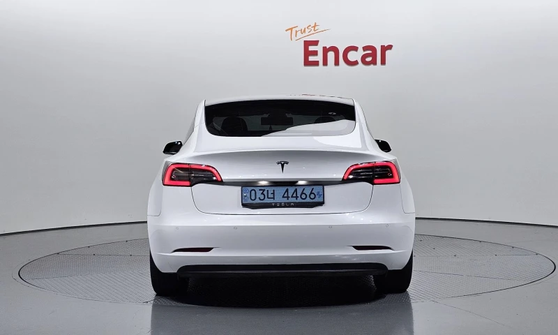 Tesla Model 3 Model 3 Standard Range Plus, снимка 4 - Автомобили и джипове - 51879792