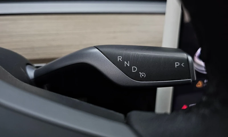 Tesla Model 3 Model 3 Standard Range Plus, снимка 8 - Автомобили и джипове - 51879792