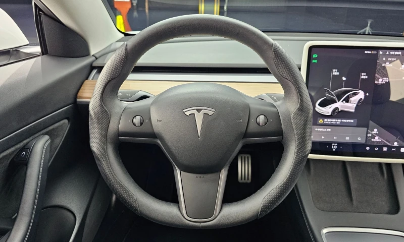 Tesla Model 3 Model 3 Standard Range Plus, снимка 12 - Автомобили и джипове - 51879792
