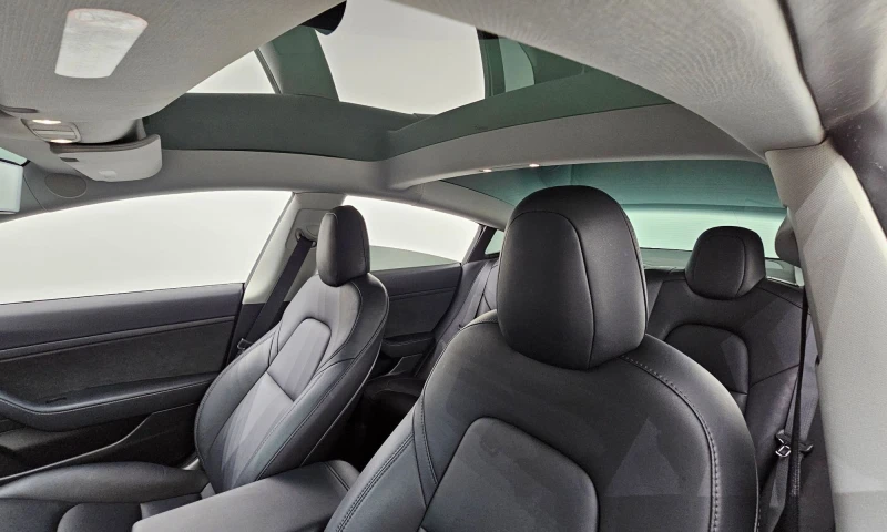 Tesla Model 3 Model 3 Standard Range Plus, снимка 15 - Автомобили и джипове - 51879792