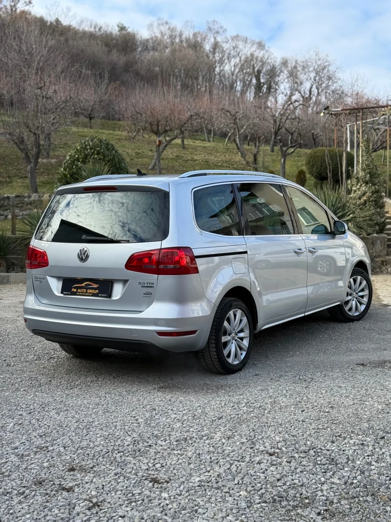 VW Sharan 2.0 TDI DSG 7местен, снимка 8 - Автомобили и джипове - 52947439