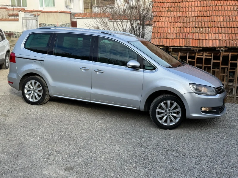 VW Sharan 2.0 TDI DSG 7местен, снимка 4 - Автомобили и джипове - 52947439