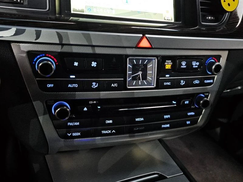 Genesis G80 3.3 Automatic, снимка 15 - Автомобили и джипове - 55598997