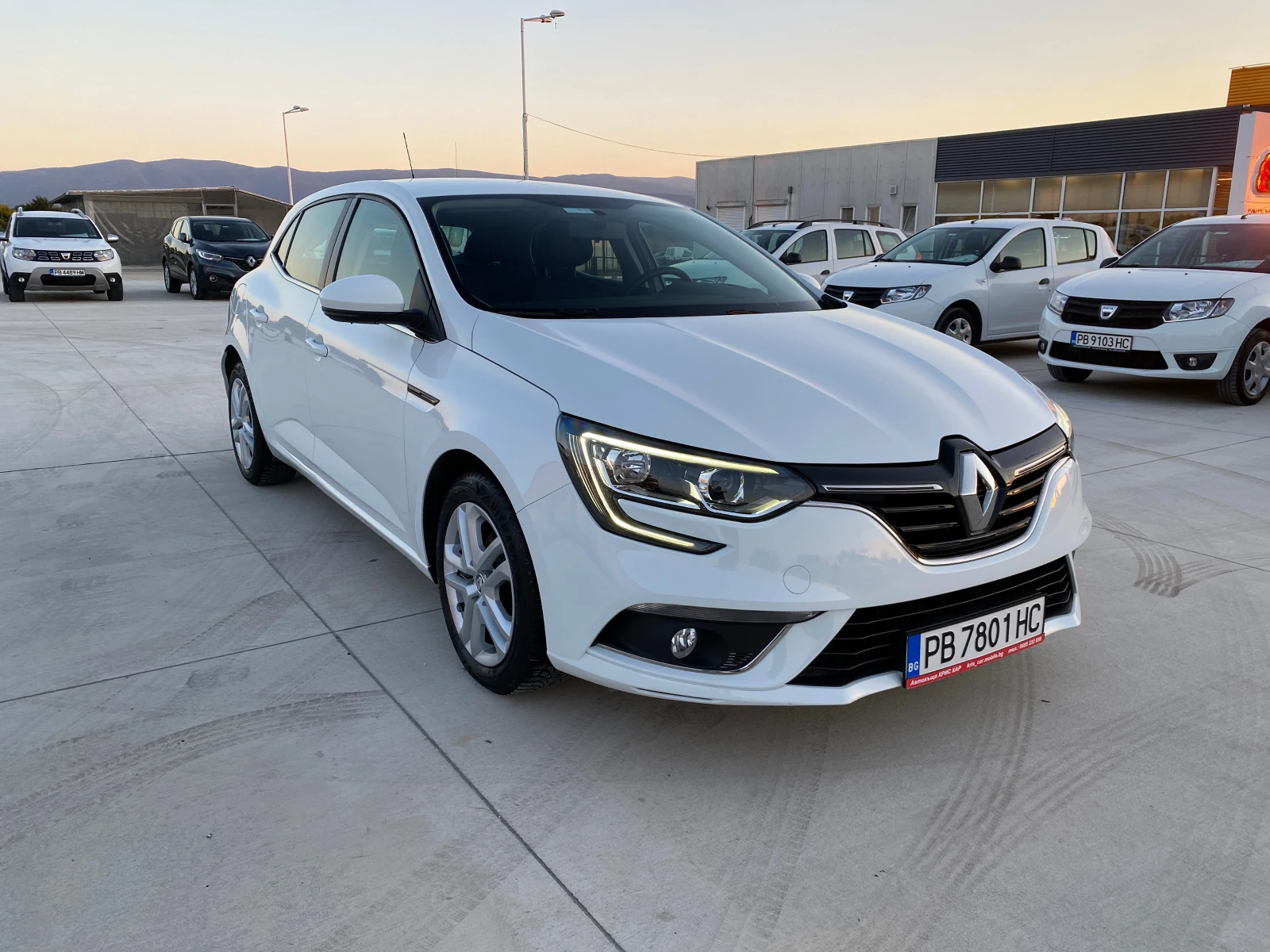 Renault Megane С-Гаранция-6-M/T-110кс - изображение 8