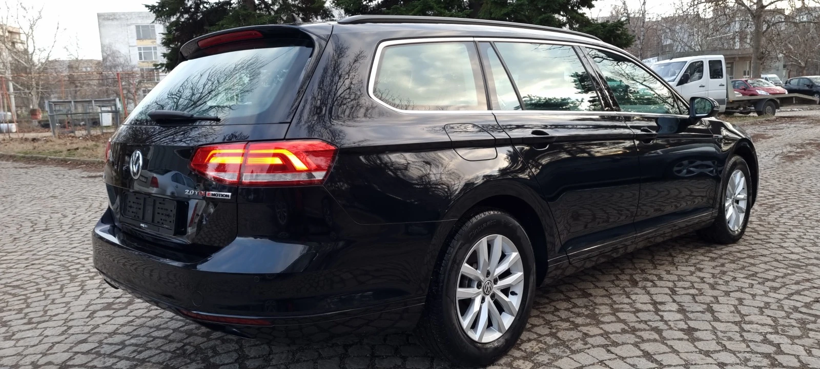 VW Passat 2.0TDI* 4 х 4* * AVTOMAT* DISTRONIC* KEYLESS SWISS - изображение 5