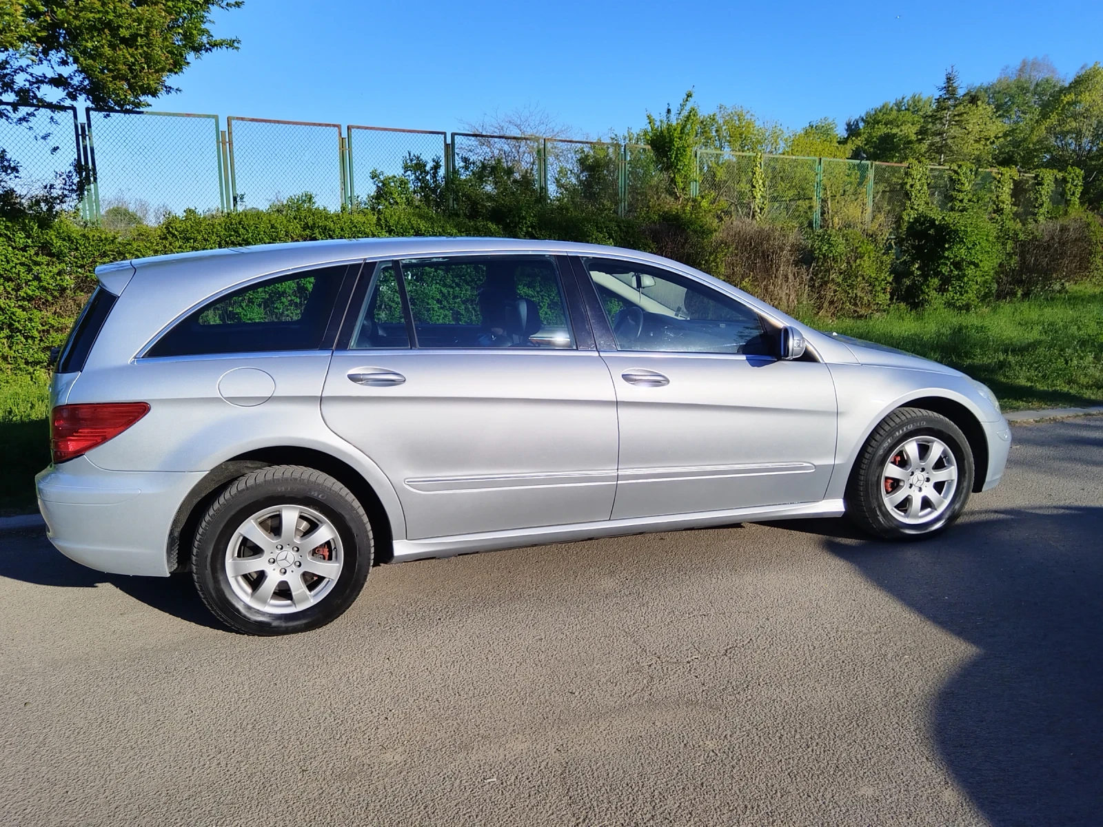 Mercedes-Benz R 320  - изображение 3