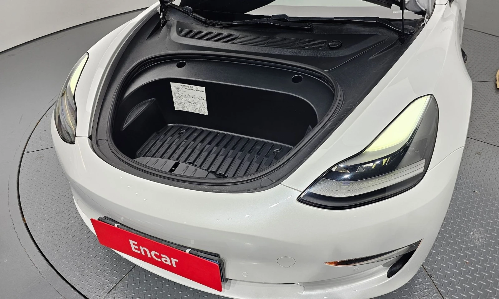 Tesla Model 3 Model 3 Standard Range Plus - изображение 5