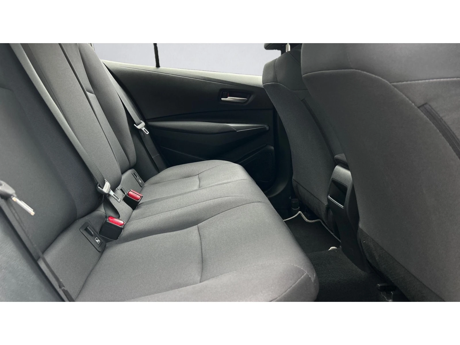 Toyota Corolla Месечна вноска от 390 лв. - изображение 7