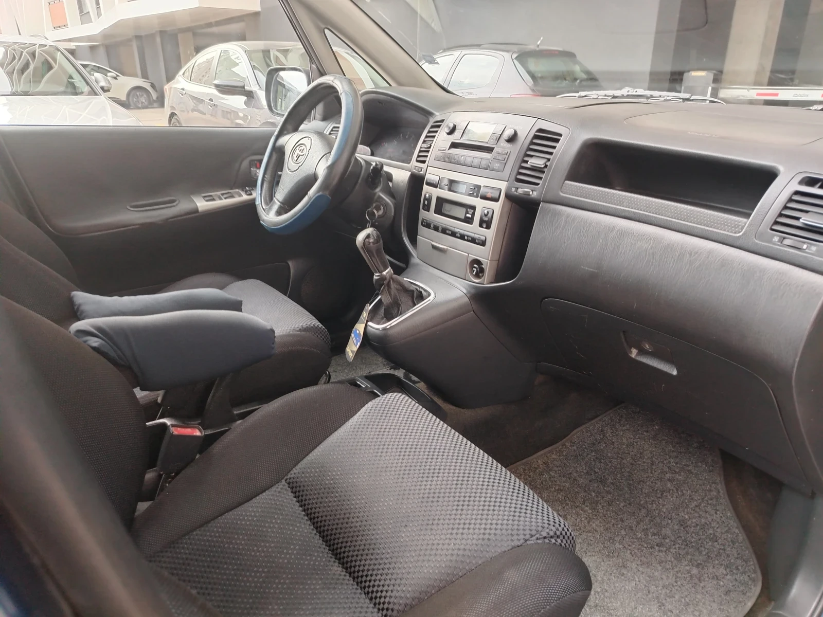 Toyota Corolla verso 2.0 D4D 90HP - изображение 7