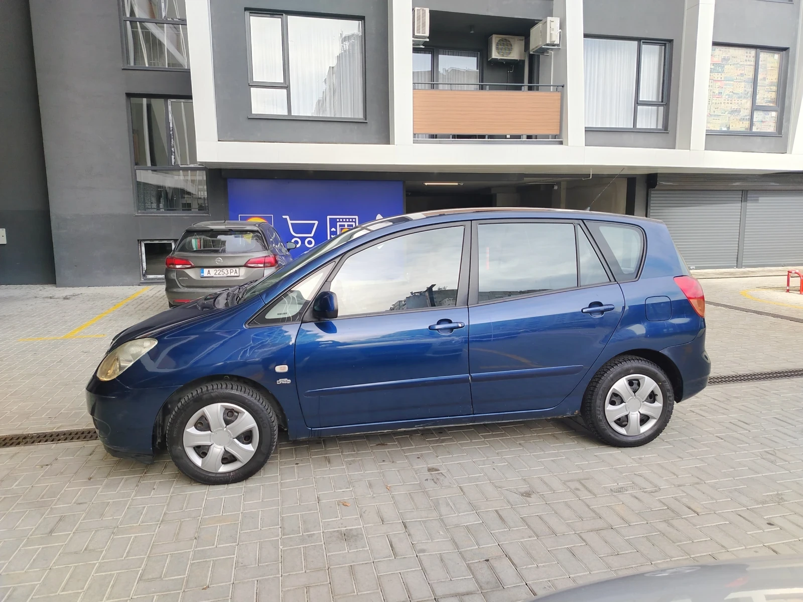 Toyota Corolla verso 2.0 D4D 90HP - изображение 6