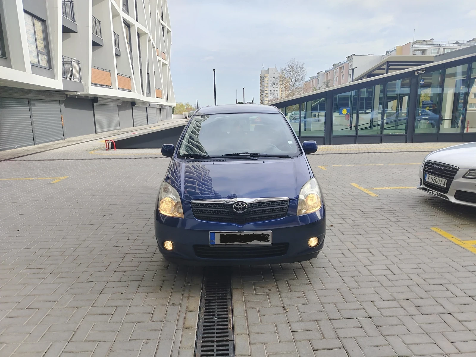 Toyota Corolla verso 2.0 D4D 90HP - изображение 2