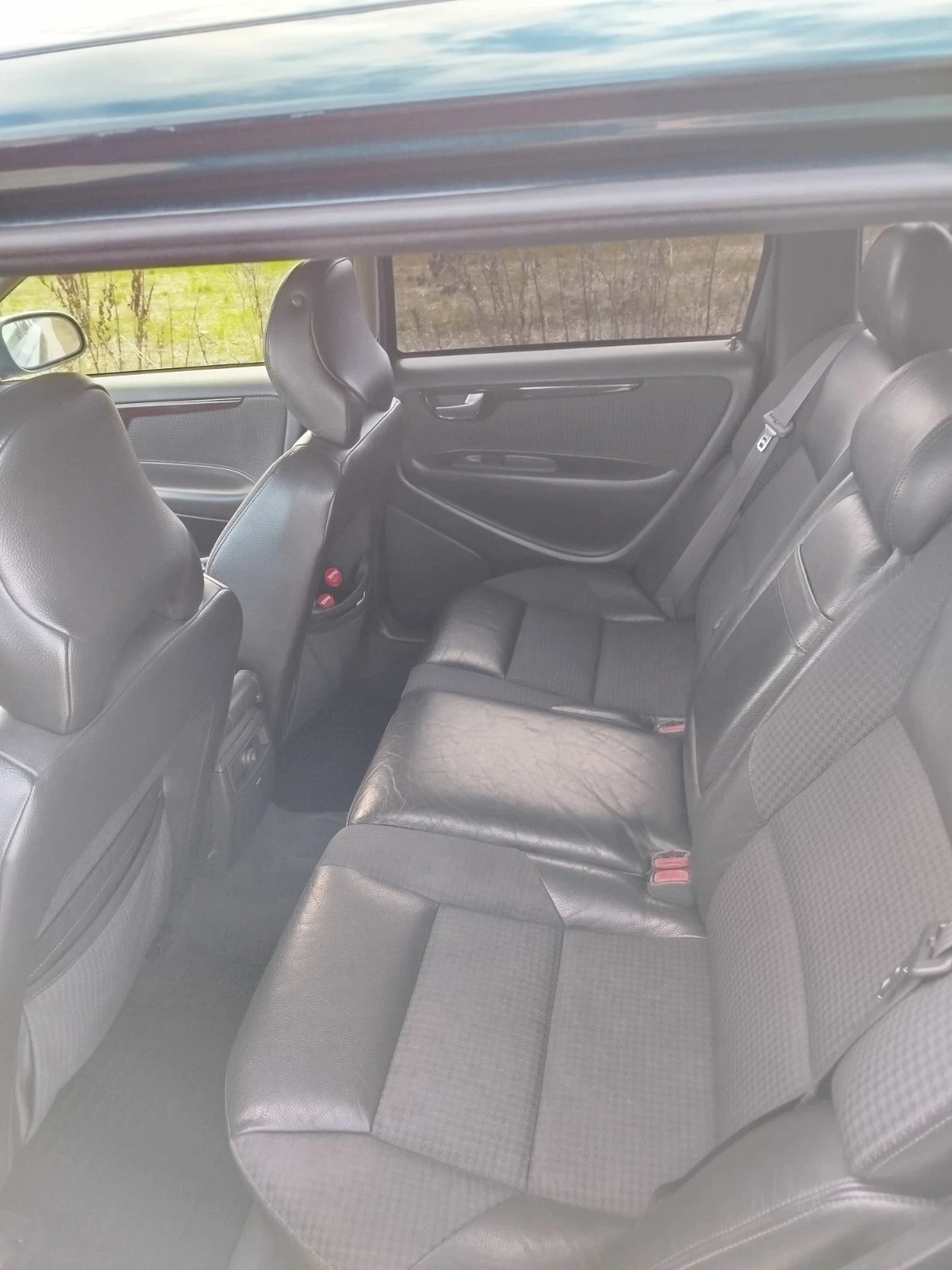 Volvo V70 2.4 D5 - изображение 8