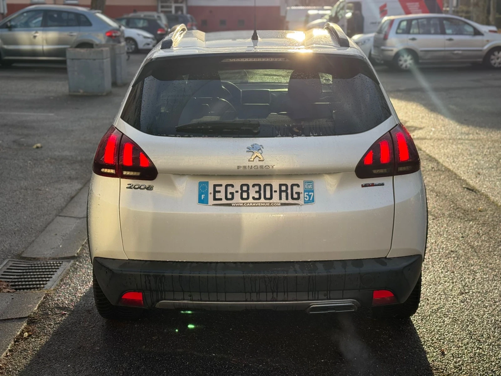 Peugeot 2008 GT Line - изображение 9