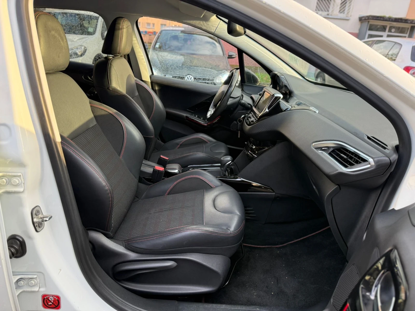 Peugeot 2008 GT Line - изображение 6