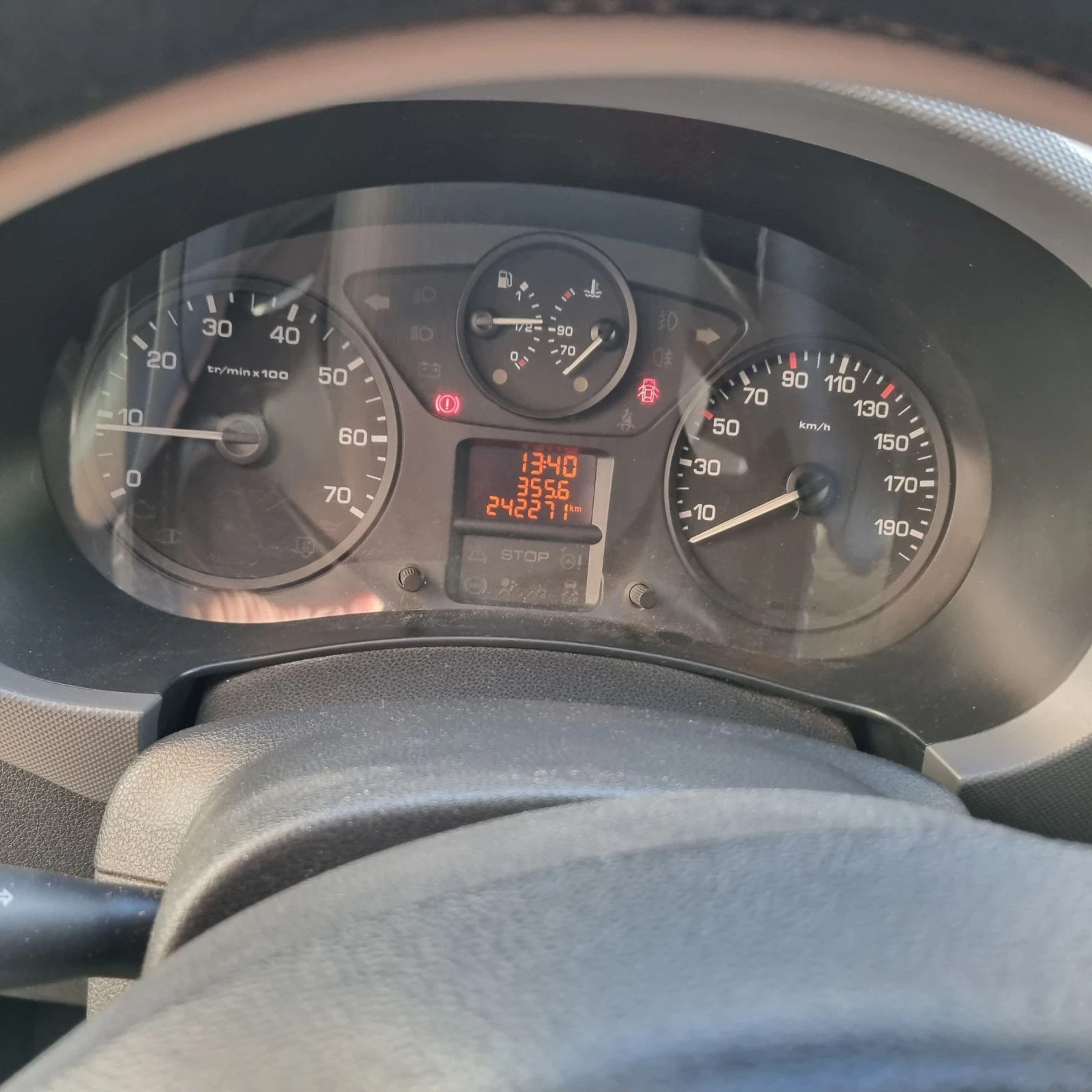 Peugeot Partner 1.6HDI - изображение 9