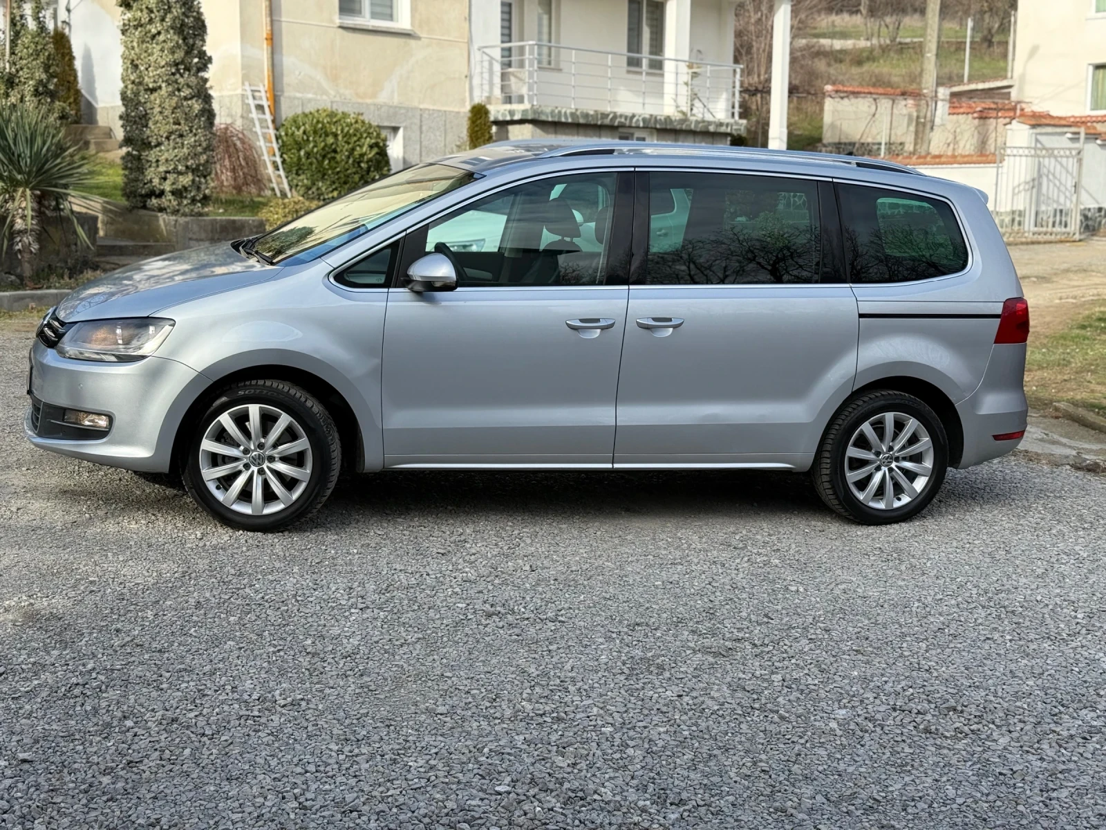 VW Sharan 2.0 TDI DSG 7местен - изображение 5