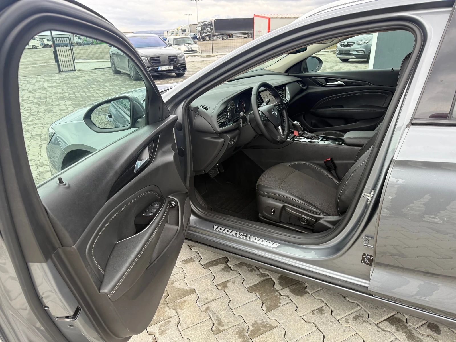 Opel Insignia 1.6 TDCI �������� ������ !!! | Mobile.bg � ����������� 12