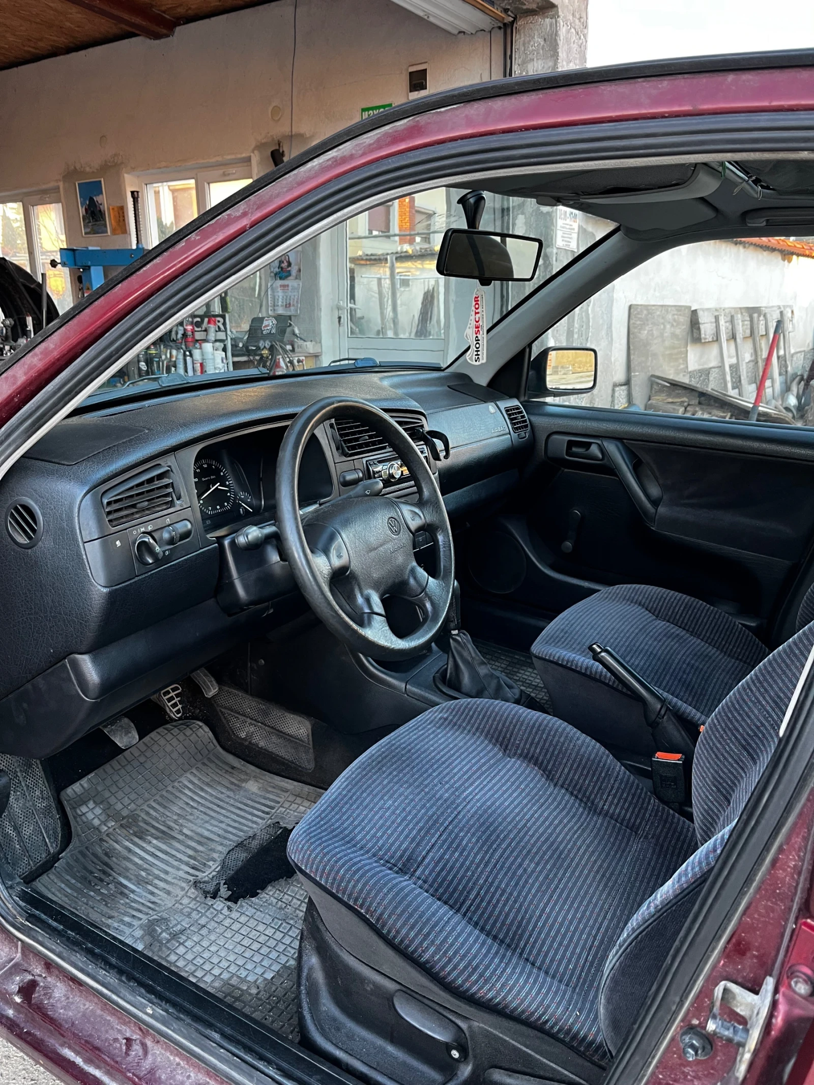 VW Golf 1.8 - изображение 6